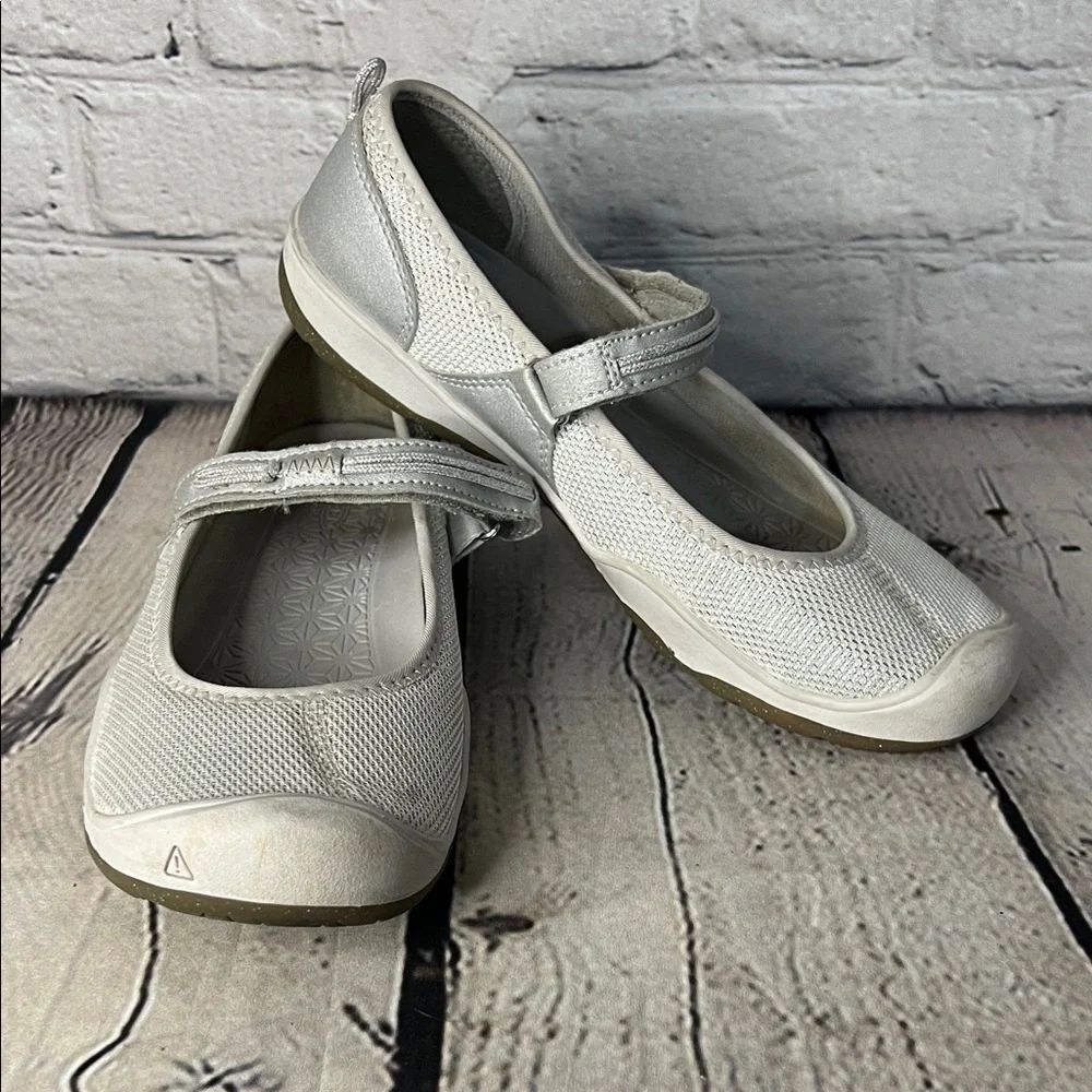 * Keen Women's Silver and White Mules